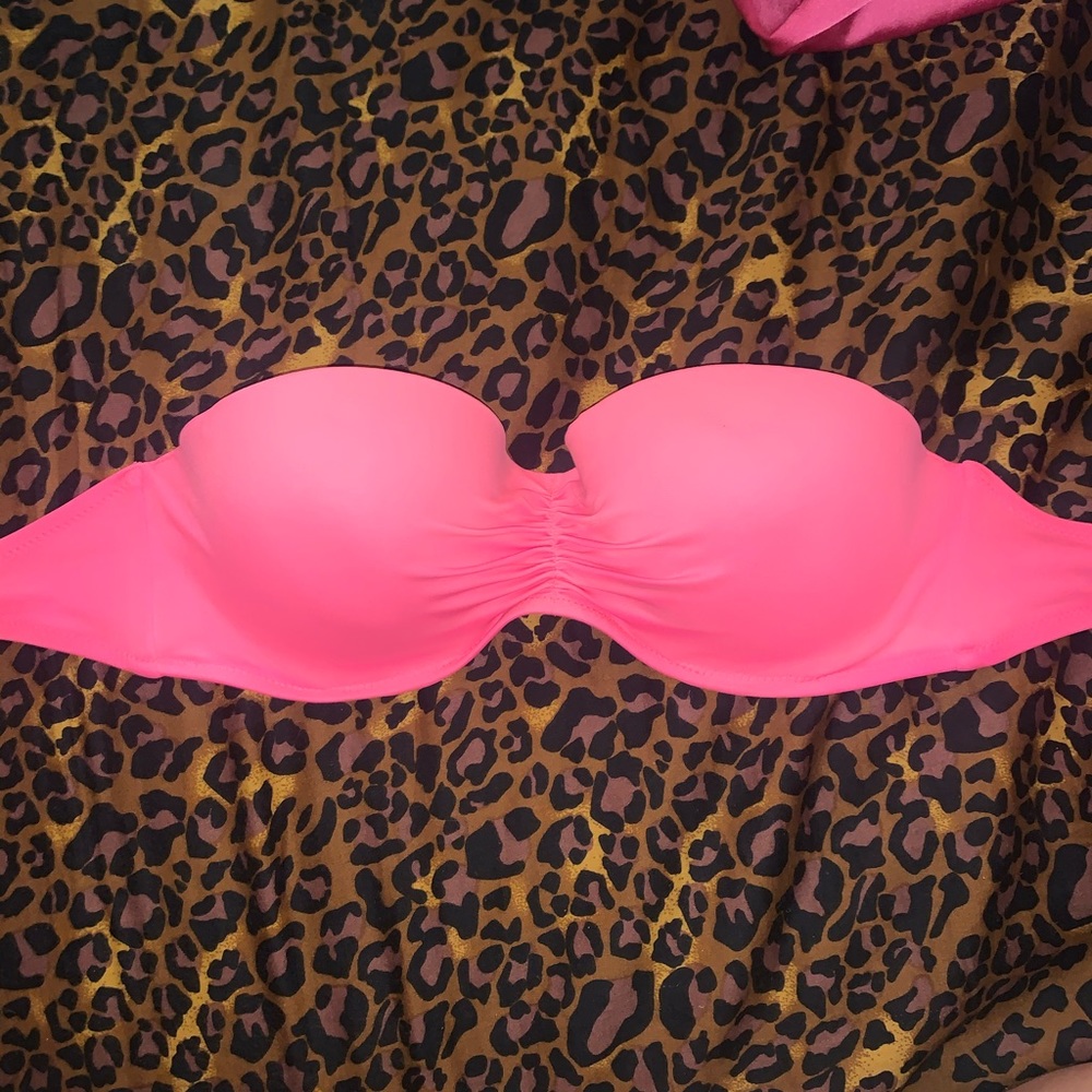 Victoria’s Secret bikini top